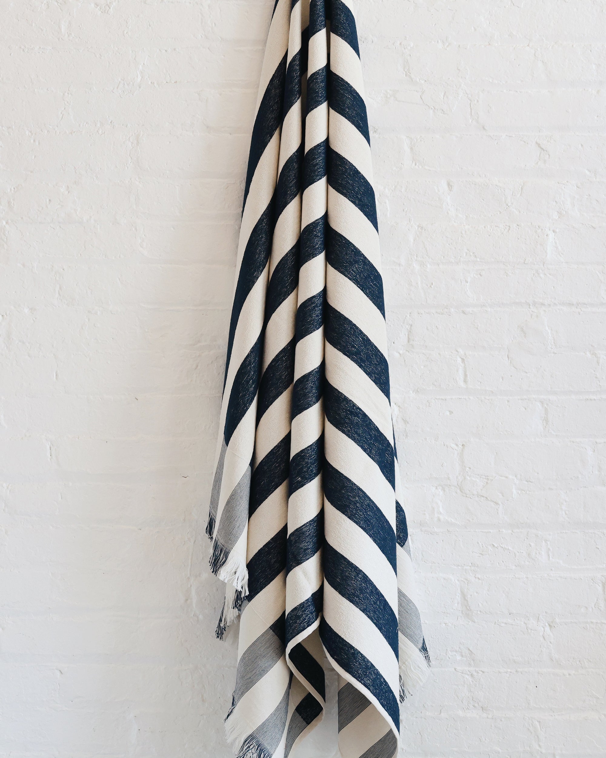 Plage Towel - Navy Stripe