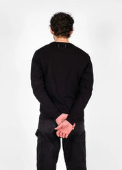 person wearing mens dehen 1920 Heavy Duty Long Sleeve Tee in Black