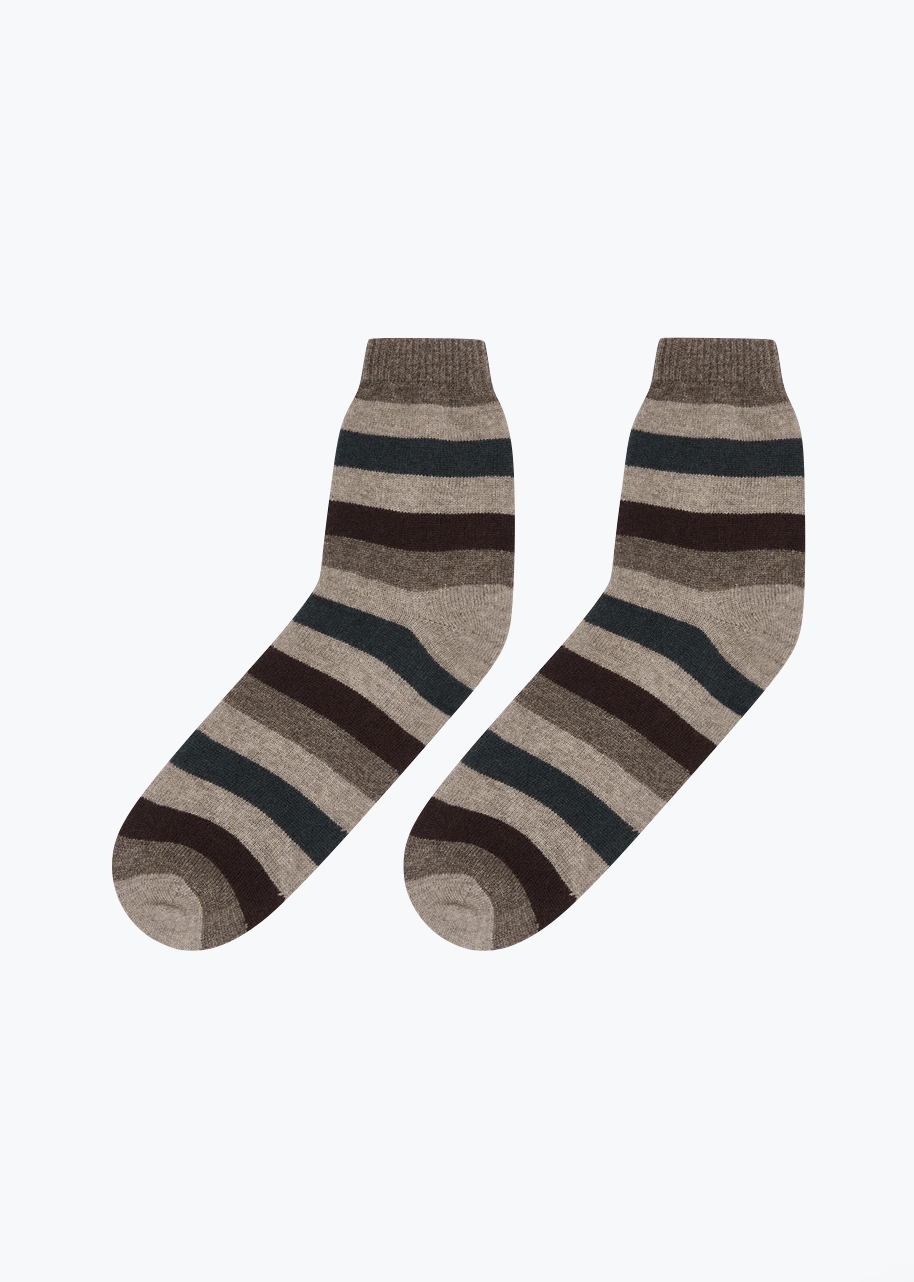 Jumper1234_Cashmere_Gradient_Stripe_Socks_in_Organic_Light_Brown.png