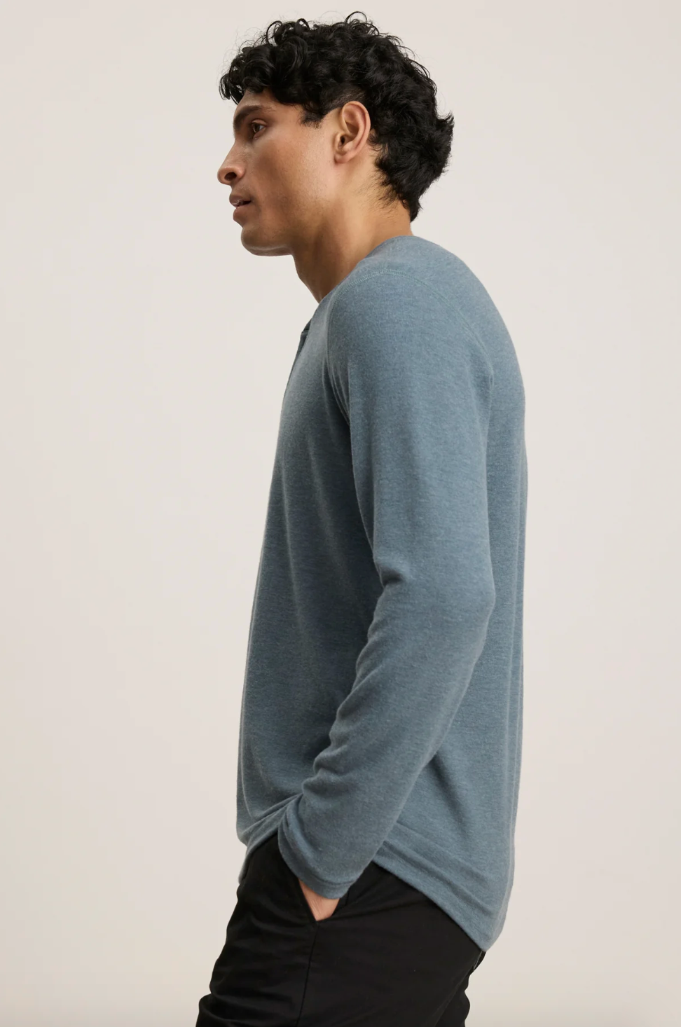 Ryland Long Sleeve Henley in Anthracite