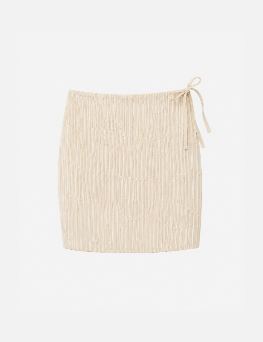 azur womens Plissé Silk Short Skirt in Off White