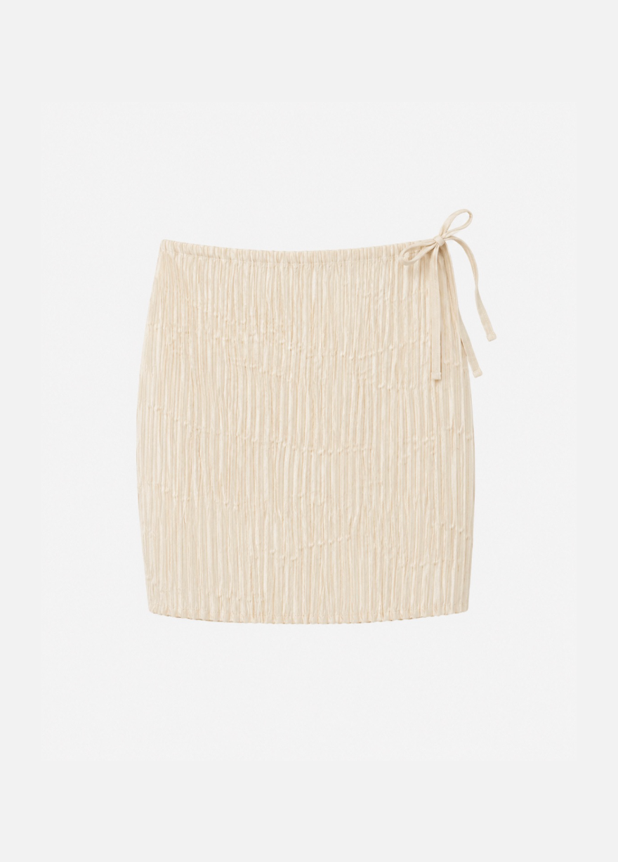 azur womens Plissé Silk Short Skirt in Off White