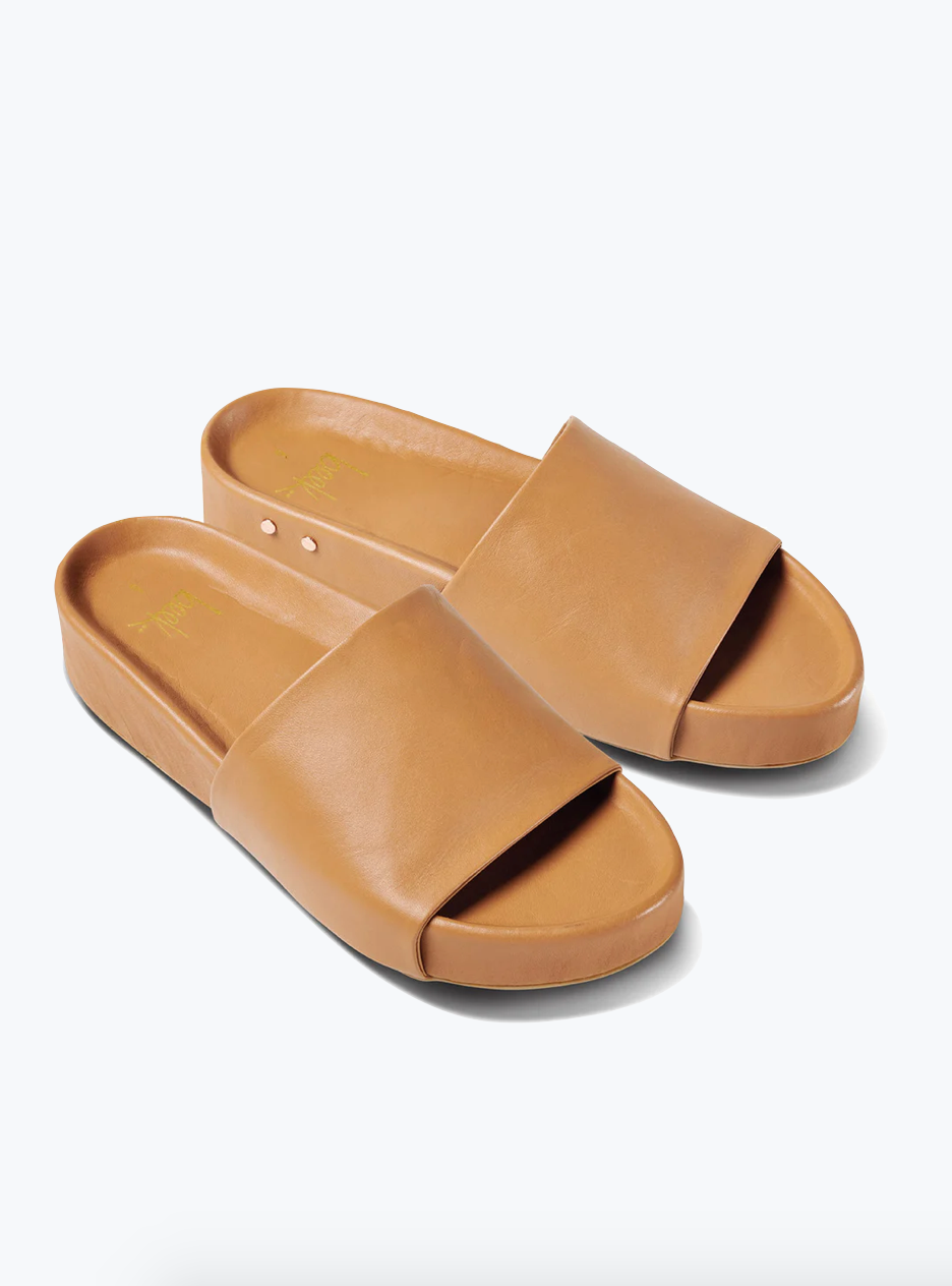 beek womens Pelican Leather Platform Sandal