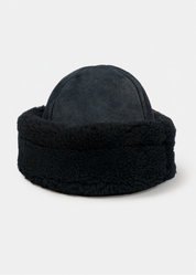 cawley studio Suede Back Curly Hair shearling Cap in Black