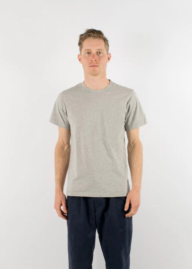 person wearing dehen 1920 mens cotton Heavy Duty Tee in Heather