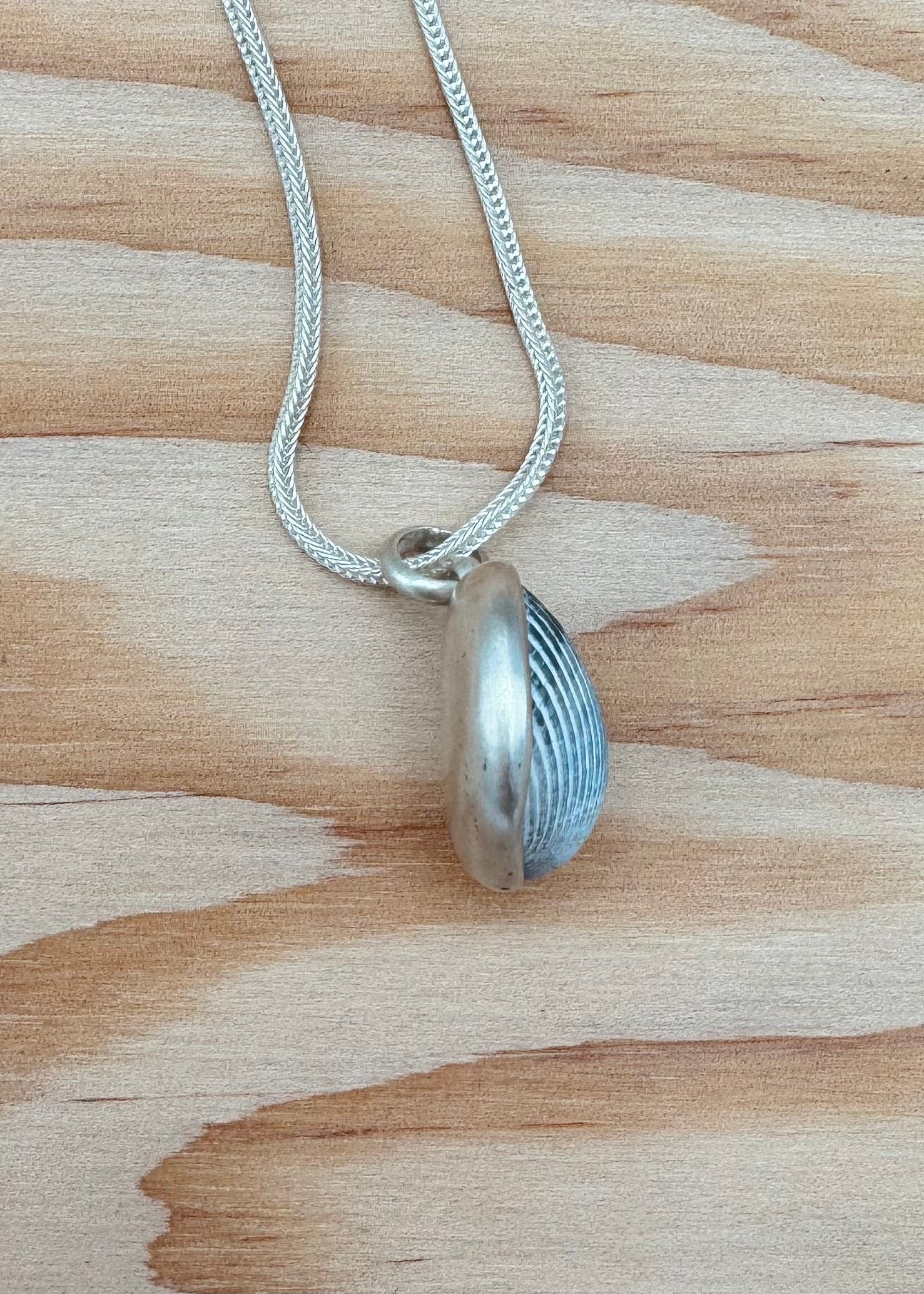 dunton ellerkamp sterling silver jewelry One-of-a-Kind Snail Shell Pendant Necklace in Silver foxtail chain