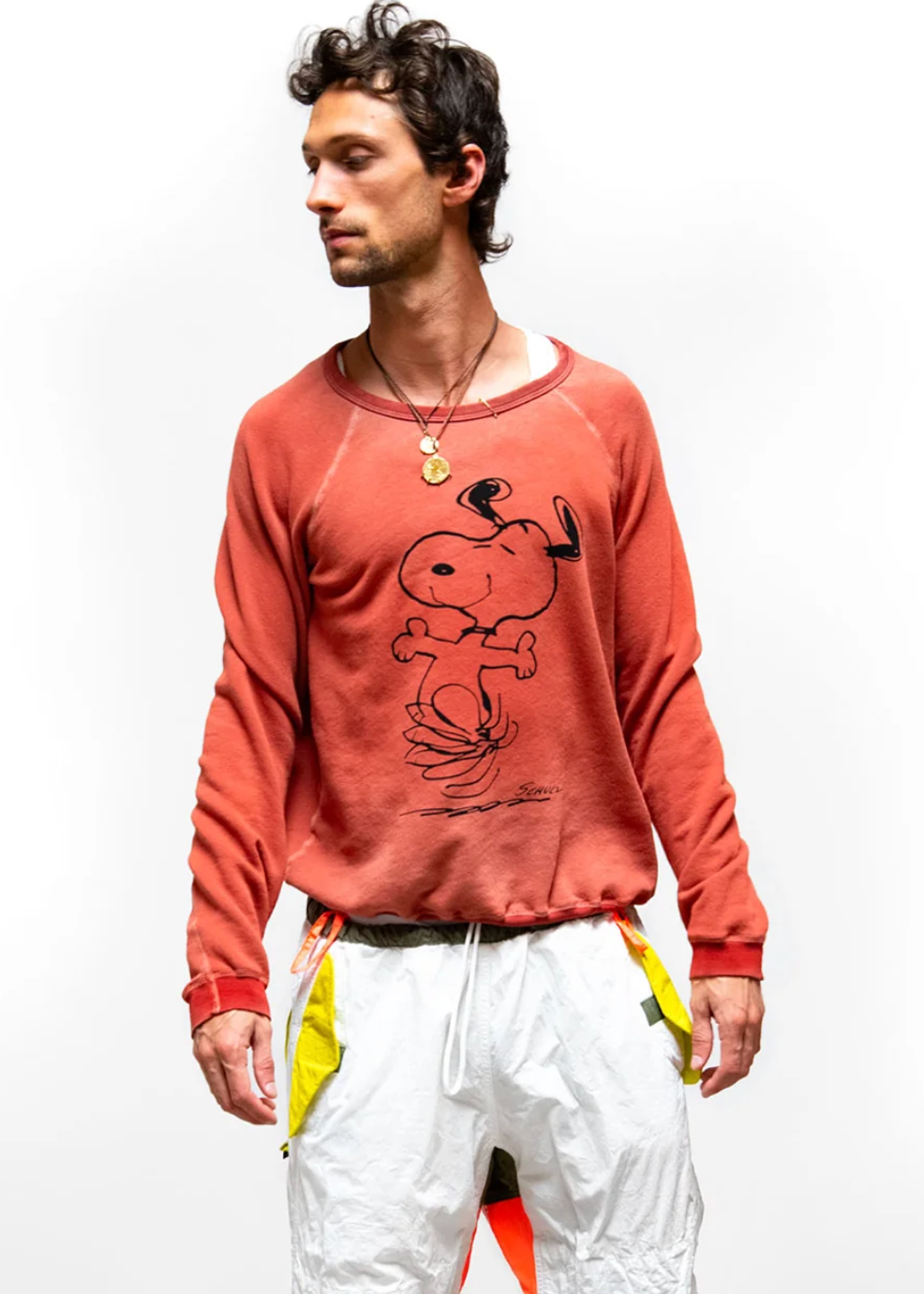 person wearing freecity clothing unisex Basicgoodness Schulz Supervintage Yumm Raglan burnpowder orange red