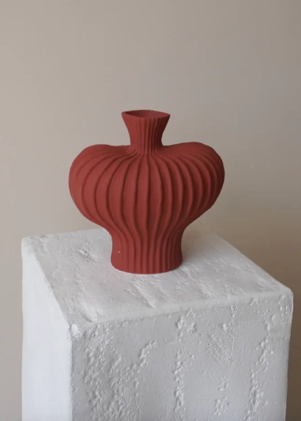 huegah home Owen Vase