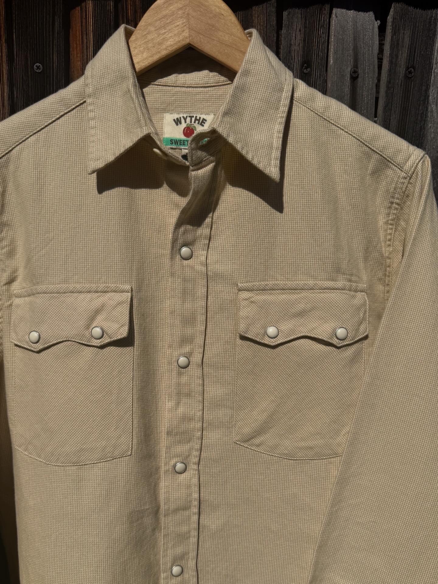 mens Wythe Vintage Tickweave Pearlsnap Shirt in Butterscotch