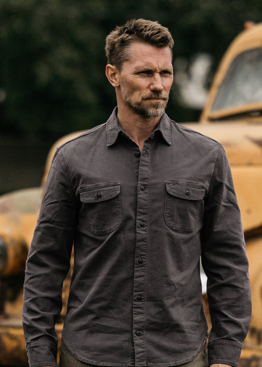 The Brace Stretch Oxford in Charcoal