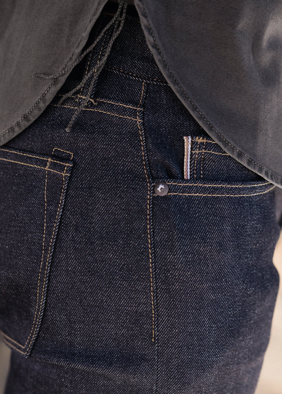 The Brace Stretch Oxford in Charcoal