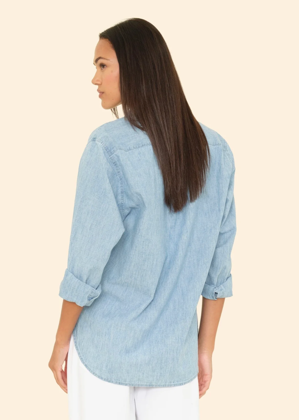 person wearing xirena womens Beau Shirt in Dusty Blue